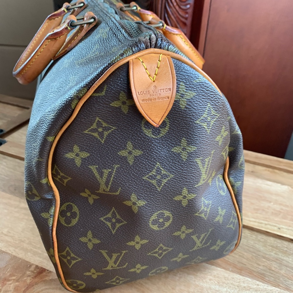 Louis Vuitton Speedy 35 Handbag. - Picture 5 of 16